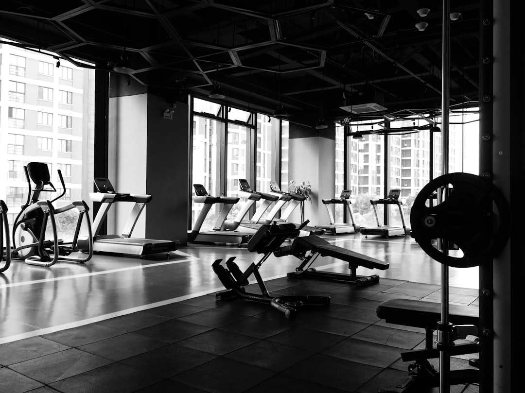 Unlock Your Quads with the Sissy Squat Machine